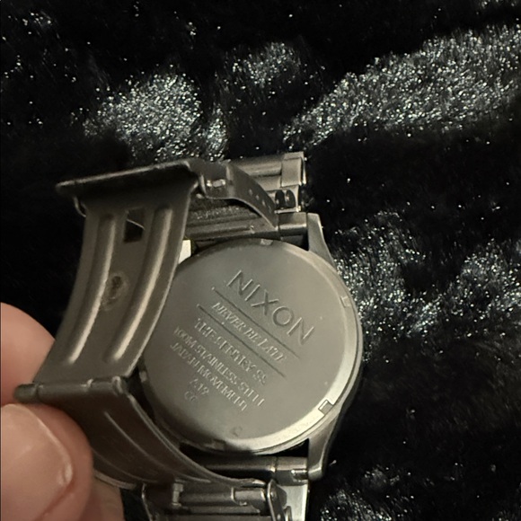 Nixon Sentry Watch in Gunmetal. - Picture 2 of 2